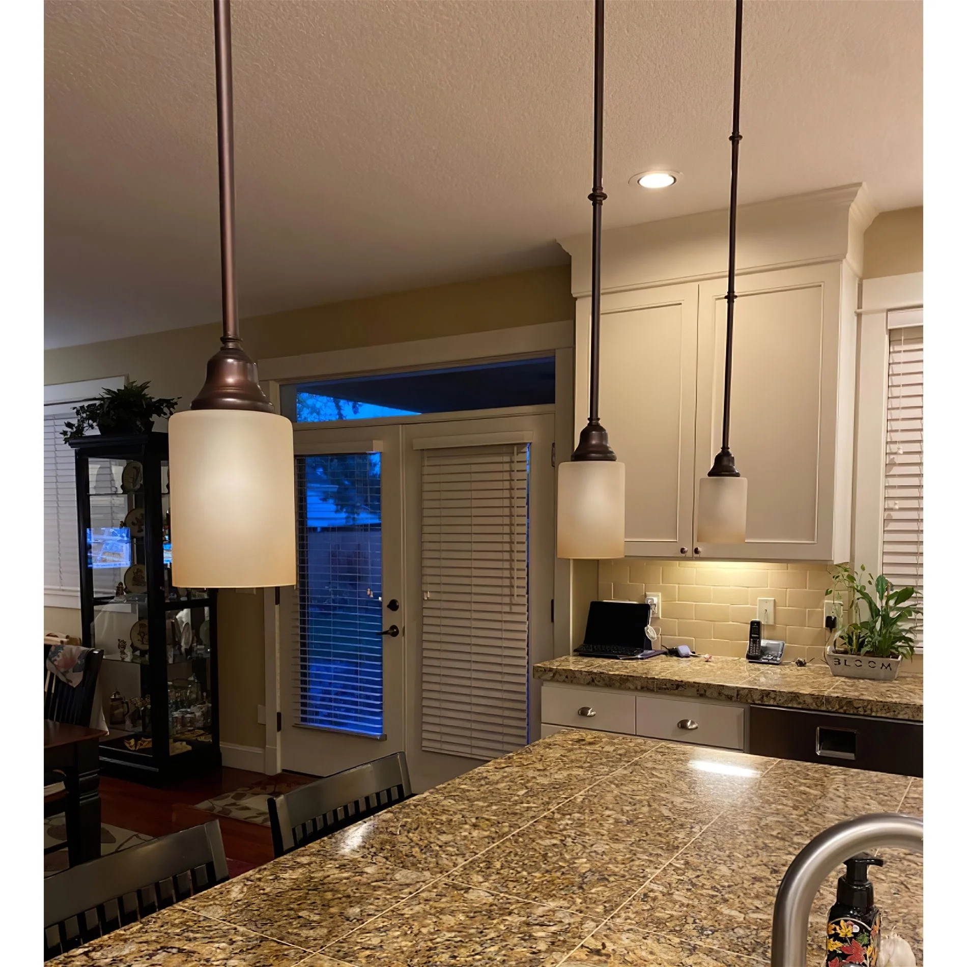 Villa 6 Amber Glass Shades / Replacement Glass, 3-Pack