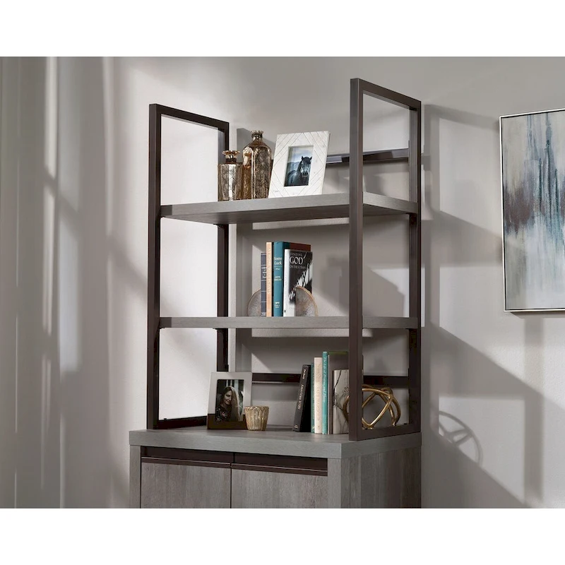 Manhattan Gate Utility Hutch Mo