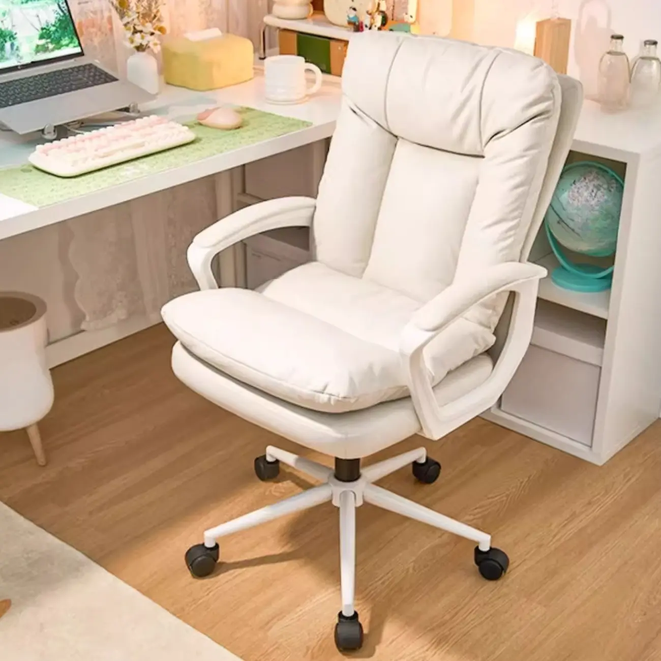 Trendy Cream Leather Padded Swivel Office Chair