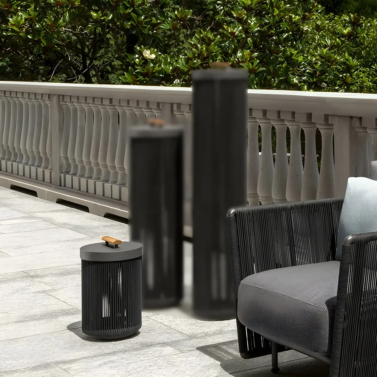 Rattan Grid Metal Cylindrical Post Cap Light