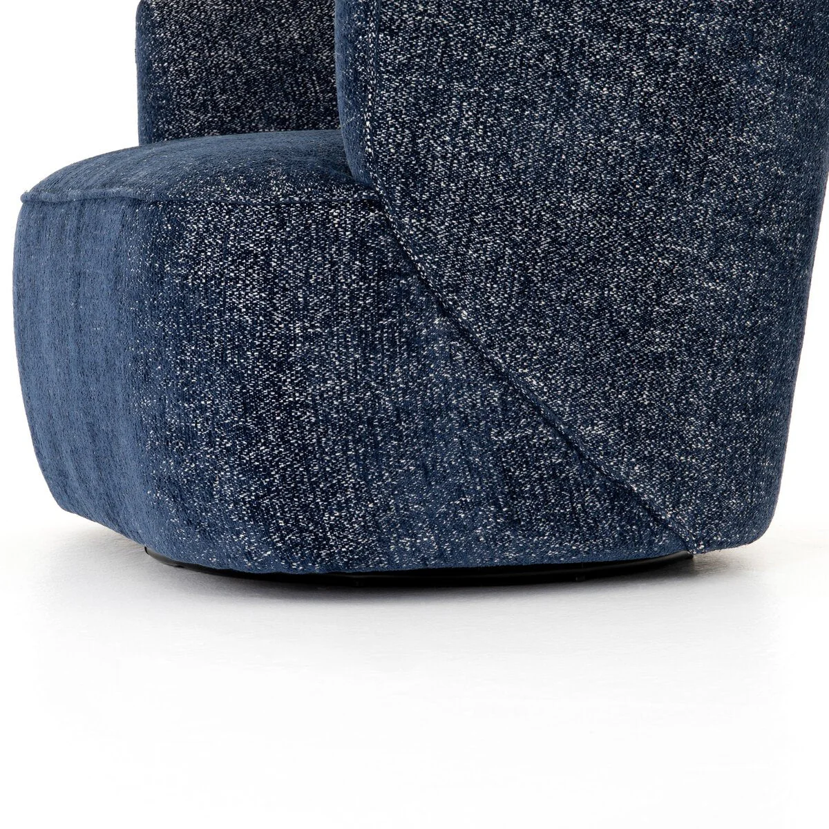 Mila Swivel Chair