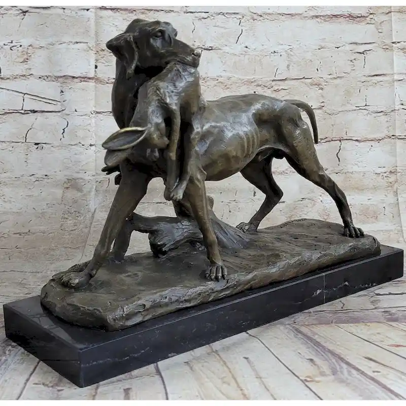 Hot Cast Bronze Sculpture Of Hunting Dog Retriever With Imitative Rabbit In Mouth