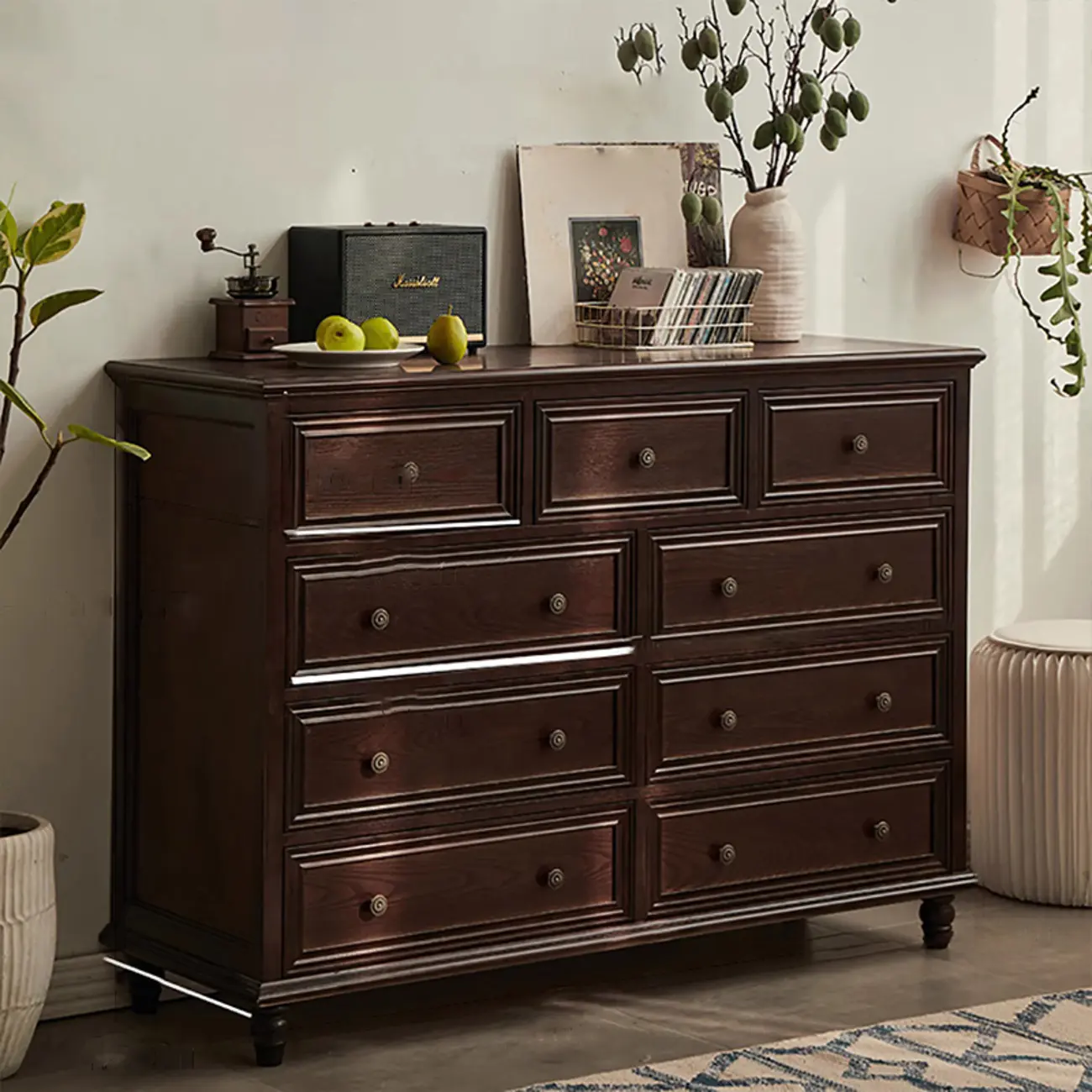 Traditional  6-Drawer White Wood Dresser