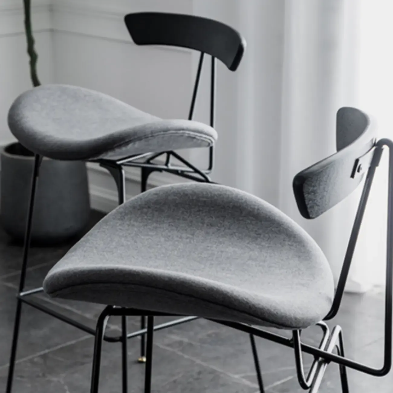 Modern Saddle Genuine Leather Low Back Bar Stool