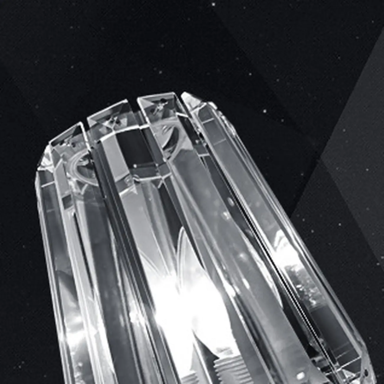 Elegant Crystal Smooth Gilded Metal Wall Sconce