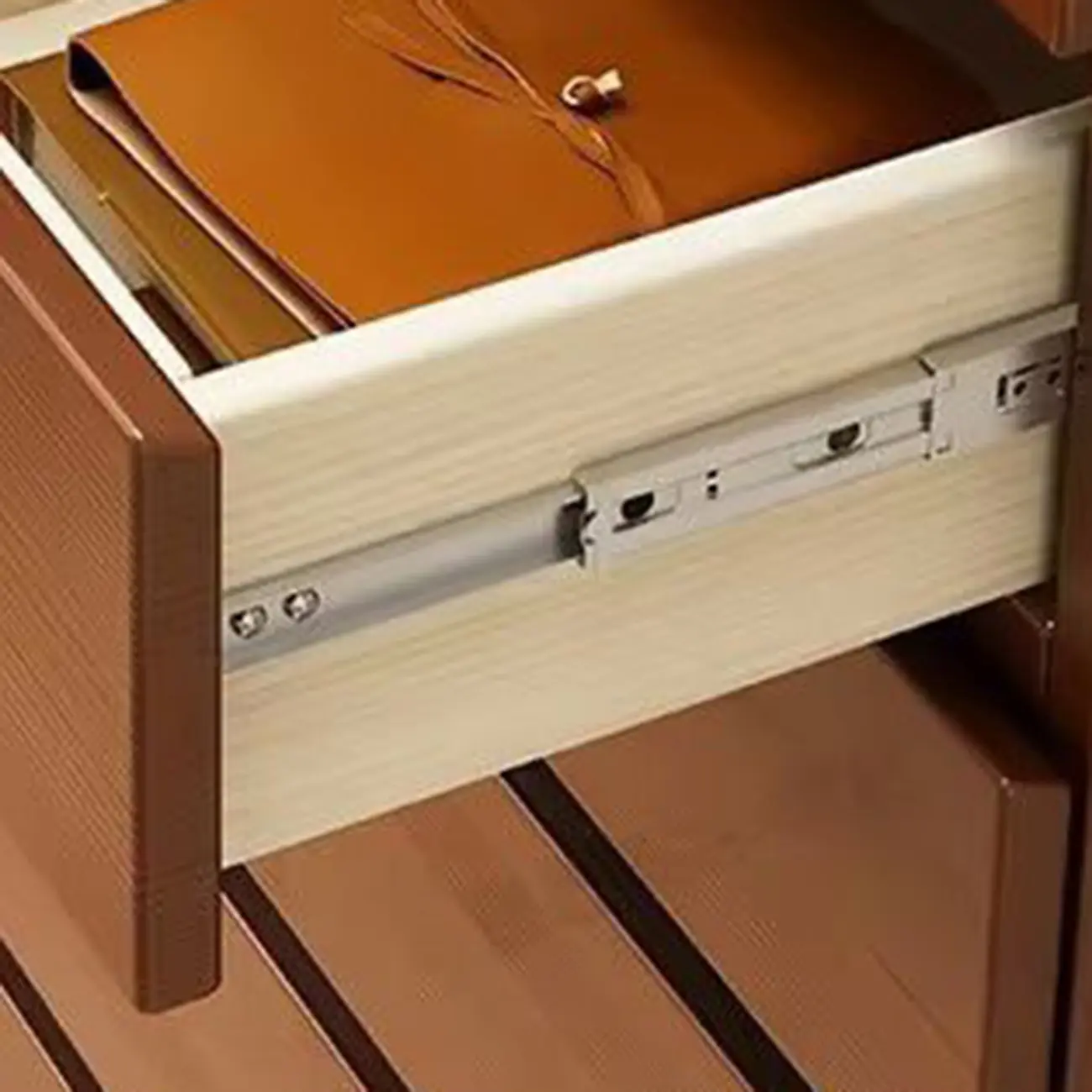 Modern Natural Wood Gloss Surface Dresser with 8-Drawers