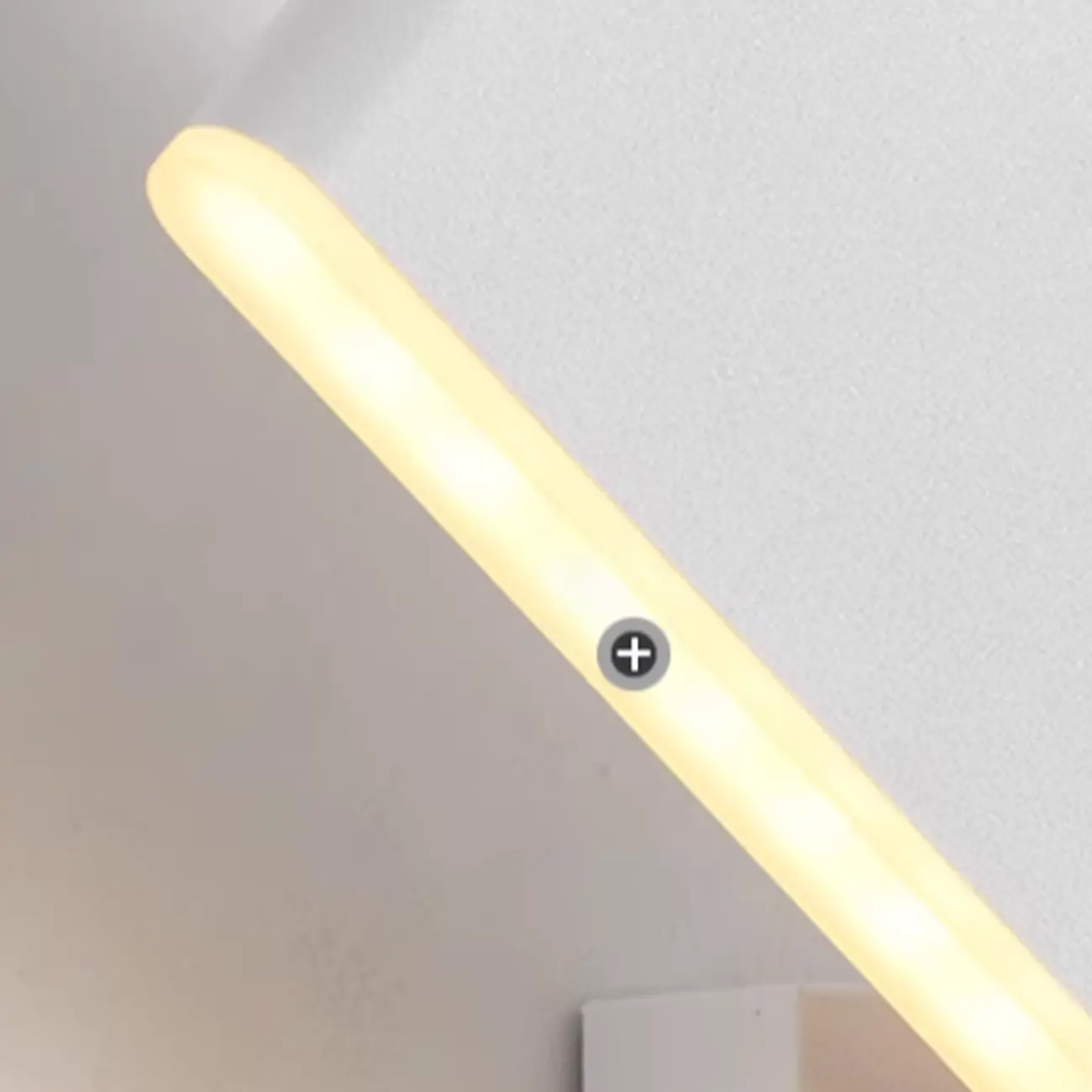 Modern Simple Linear Third Gear Adjustable Wall Sconce