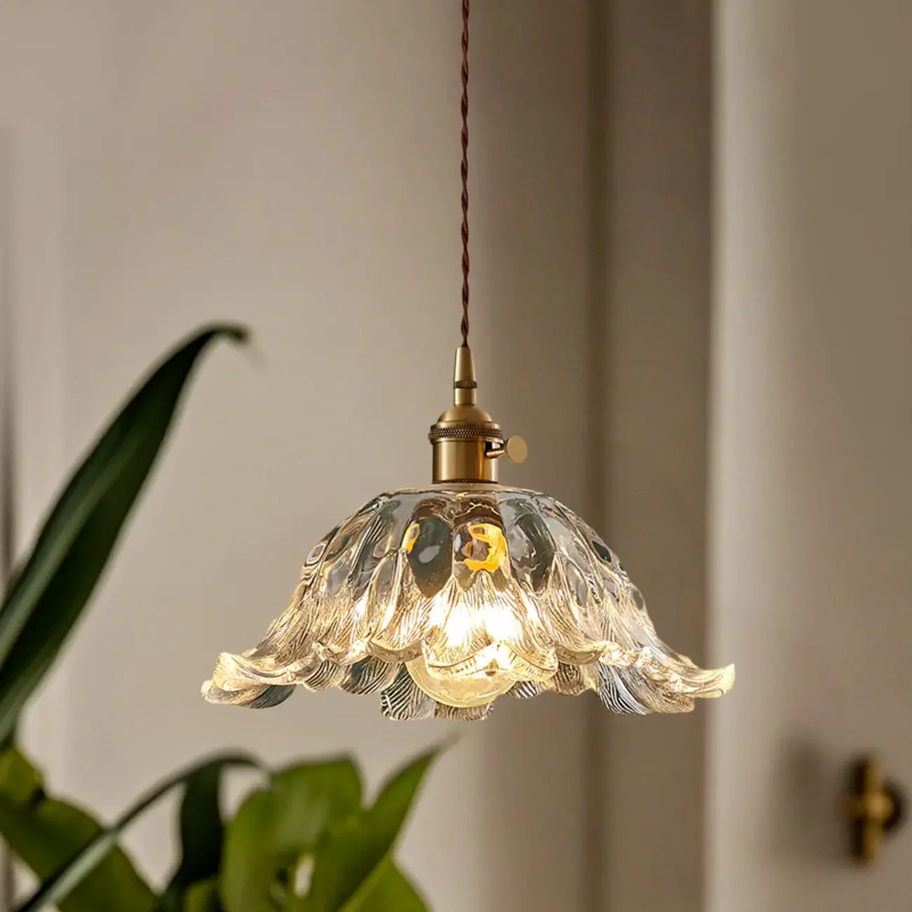 Vintage Blooming Floral Glass Pendant Light for Decor