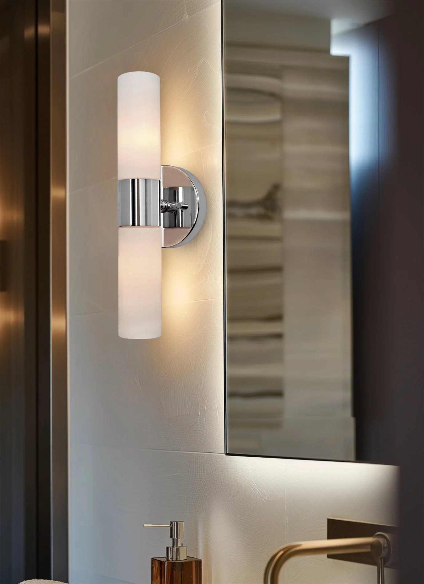 Duo 14 Modern Bathroom / Vanity Wall Sconce