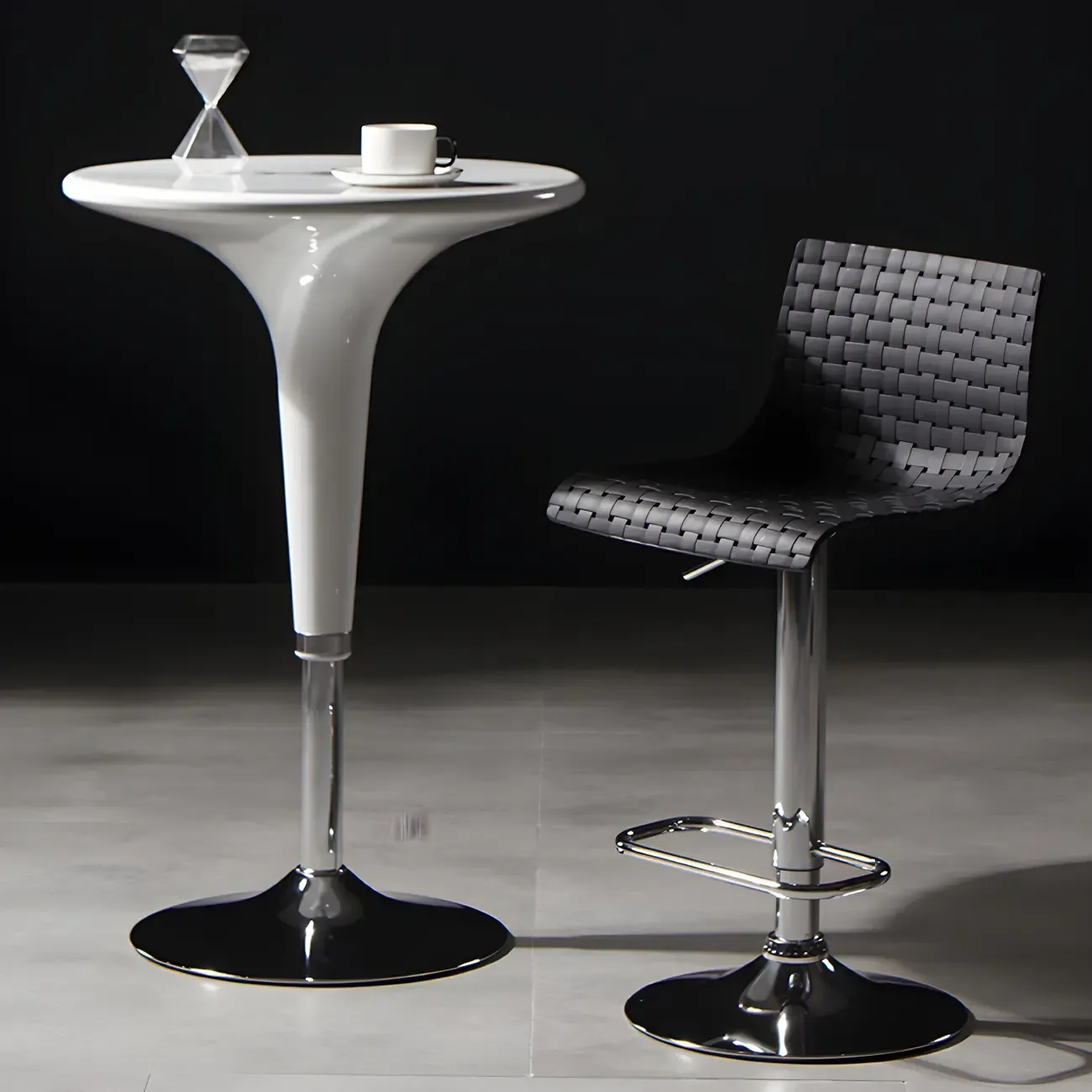 Modern Square Seat Plastic Rattan Adjustable Swivel Bar Stools