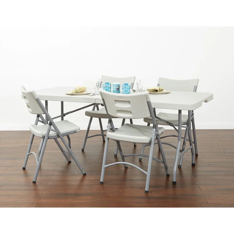 Lightweight Folding Plastic Chair (Set of 4)