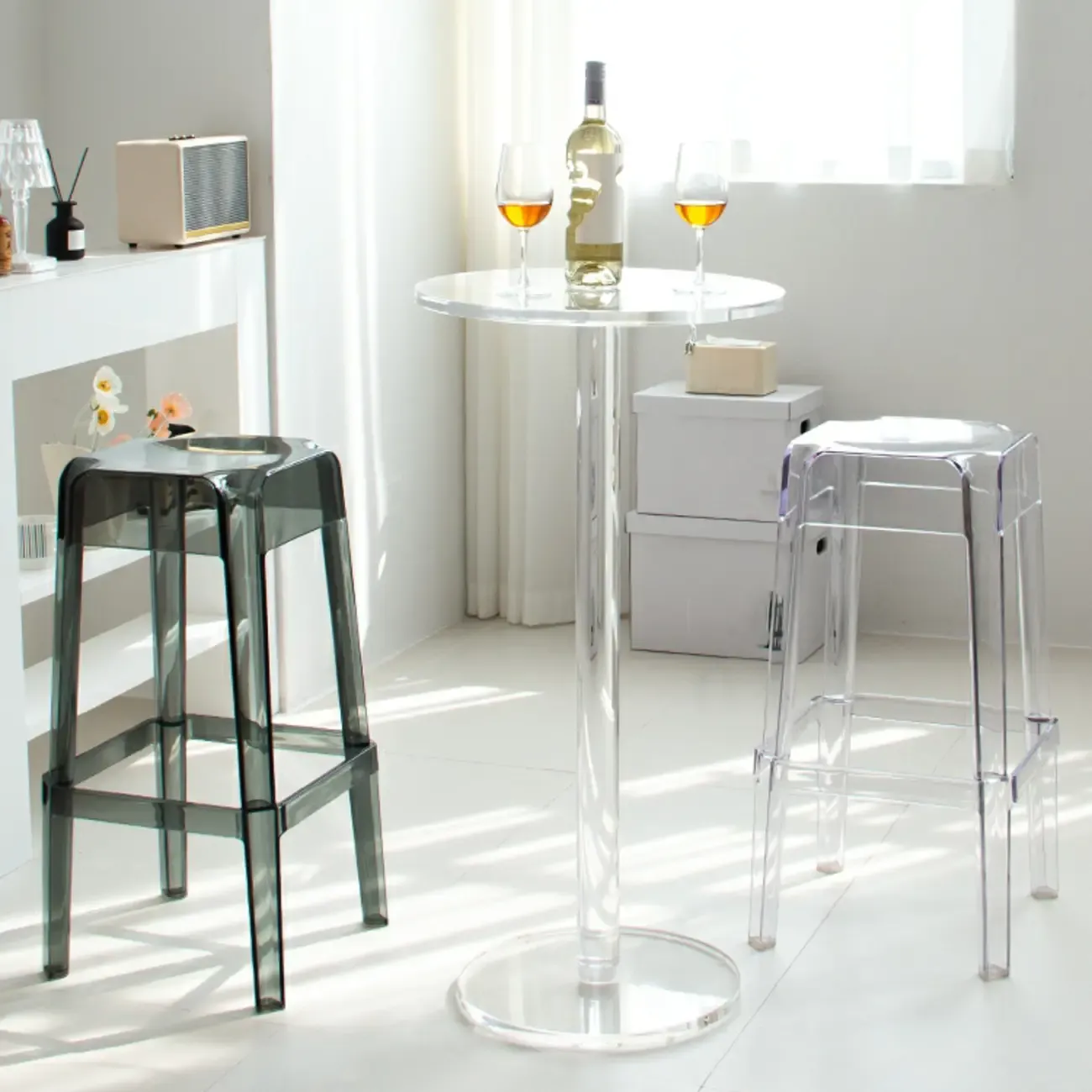 Modern Clear Acrylic Round Pedestal Bar Tables