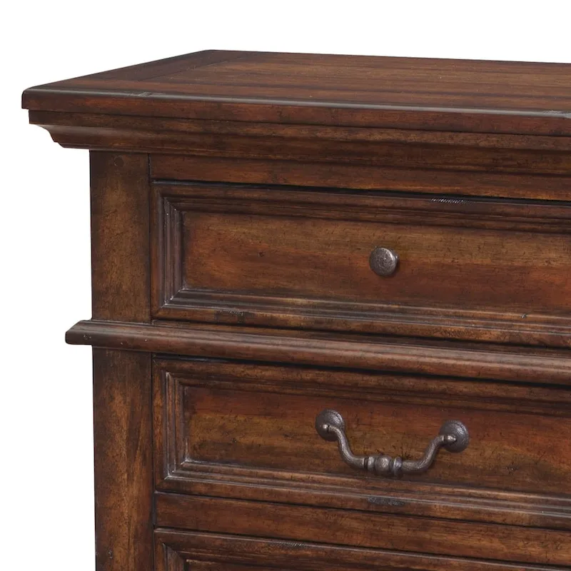 Lakewood 5-drawer Chest