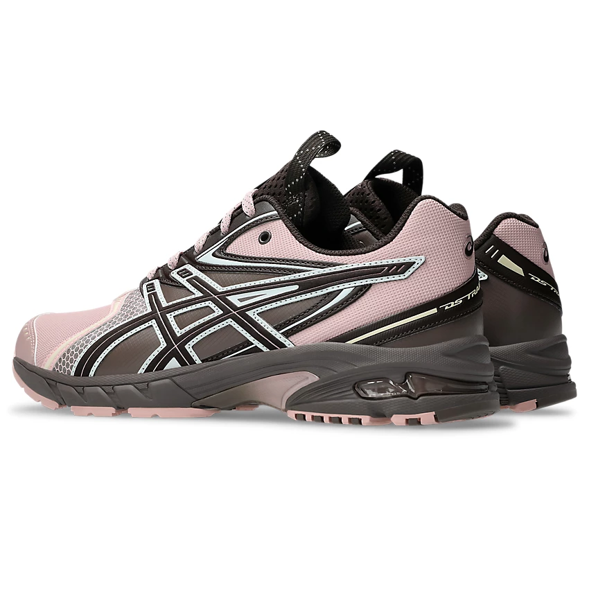 UB11-S GEL-DS TRAINER 14