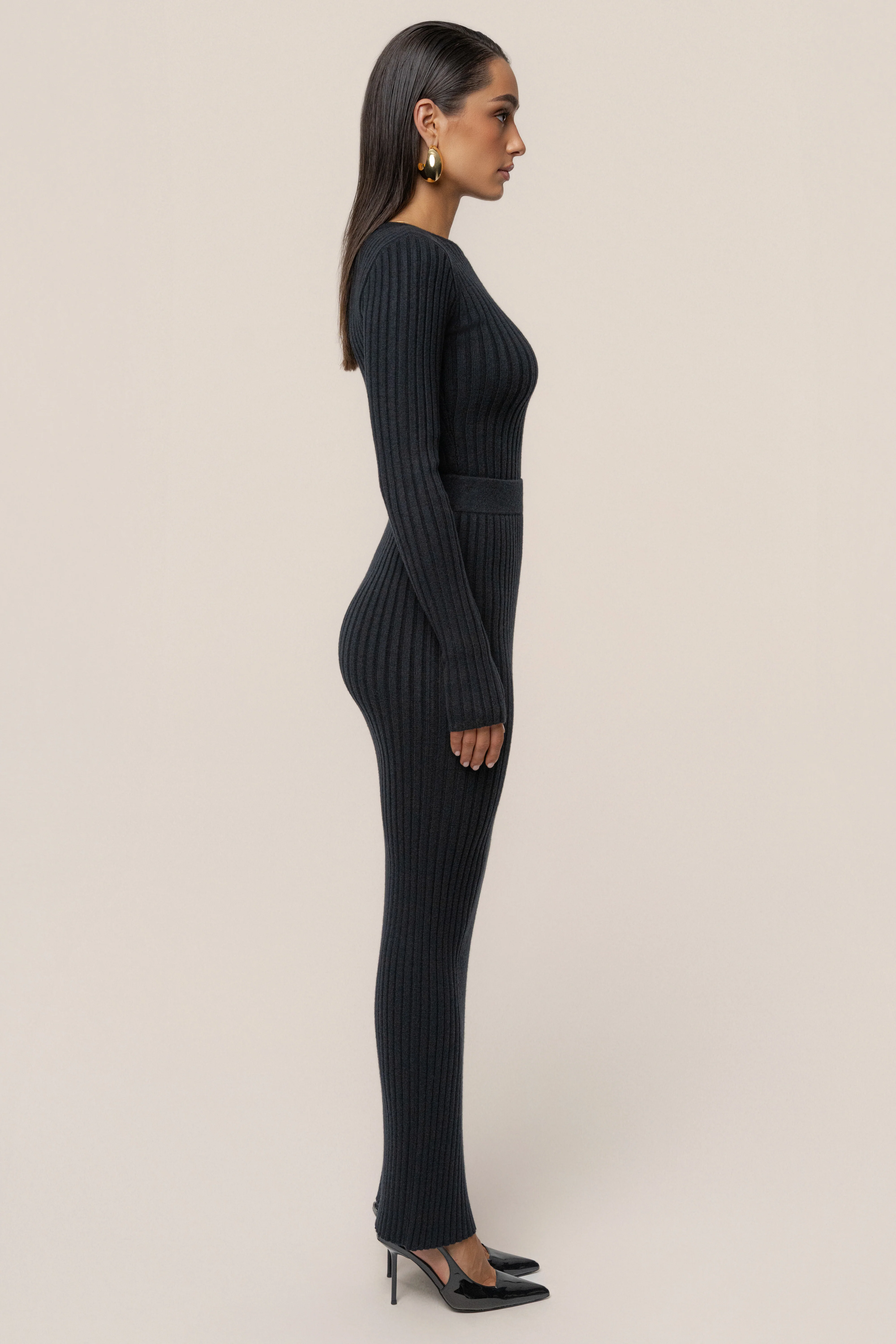 Black Overcast Ribbed Top