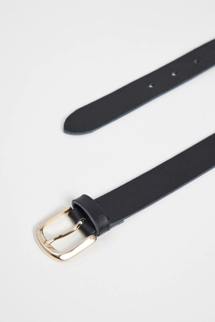 Thin leather belt - BLACK