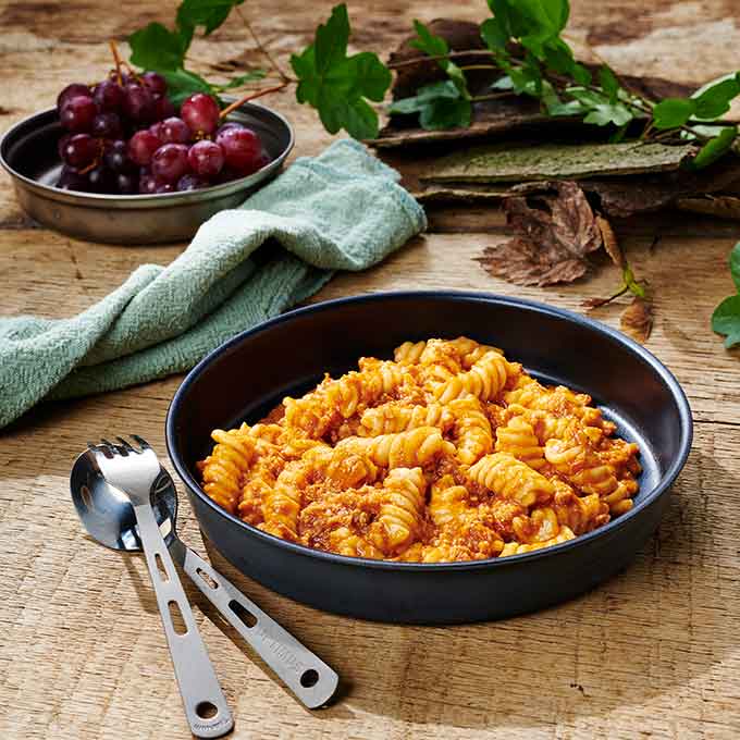 Trek'N Eat Chicken Pasta Bolognese with Cheese - Wetfood - 350g