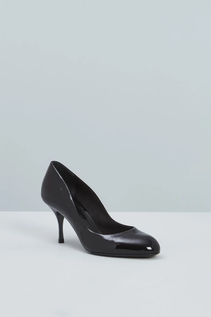 Patent leather pumps - BLACK