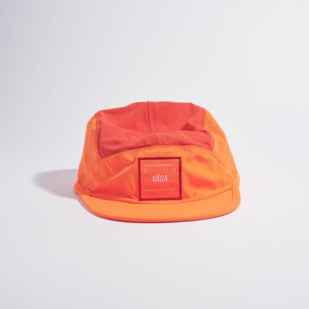 VÅGA Transit Lite Running Cap - Neon Orange / Coral