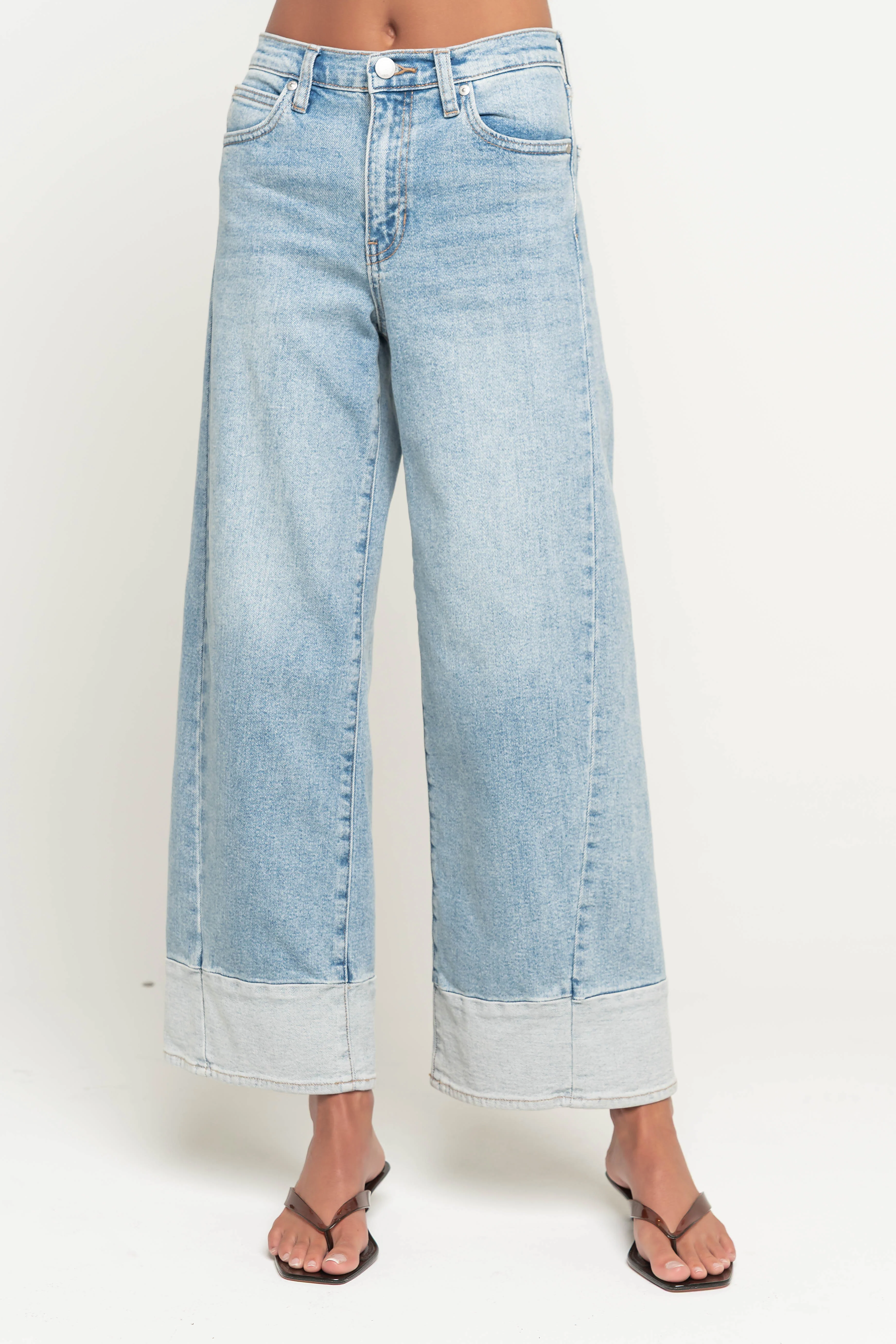 Sariah Low Rise Contrast Wide Leg Jeans