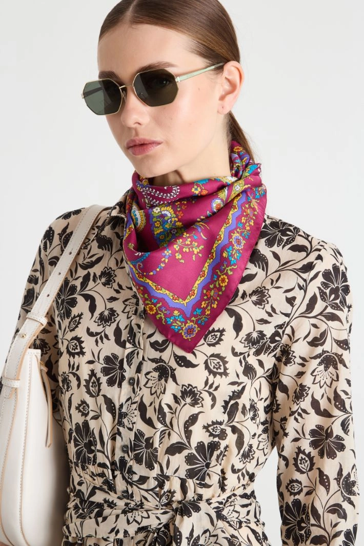 Printed silk scarf - BORDEAUX