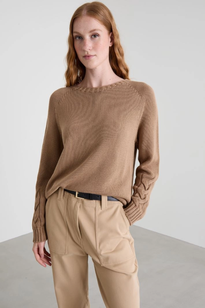 Cable-knit sweater - CAMEL