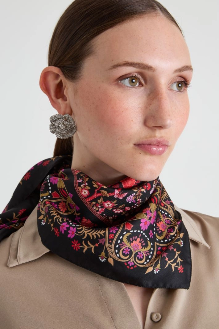 Silk twill scarf - BLACK RED