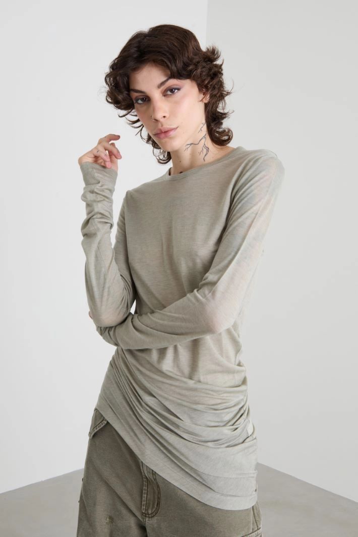 T-shirt with asymmetrical bottom - SAGE GREEN