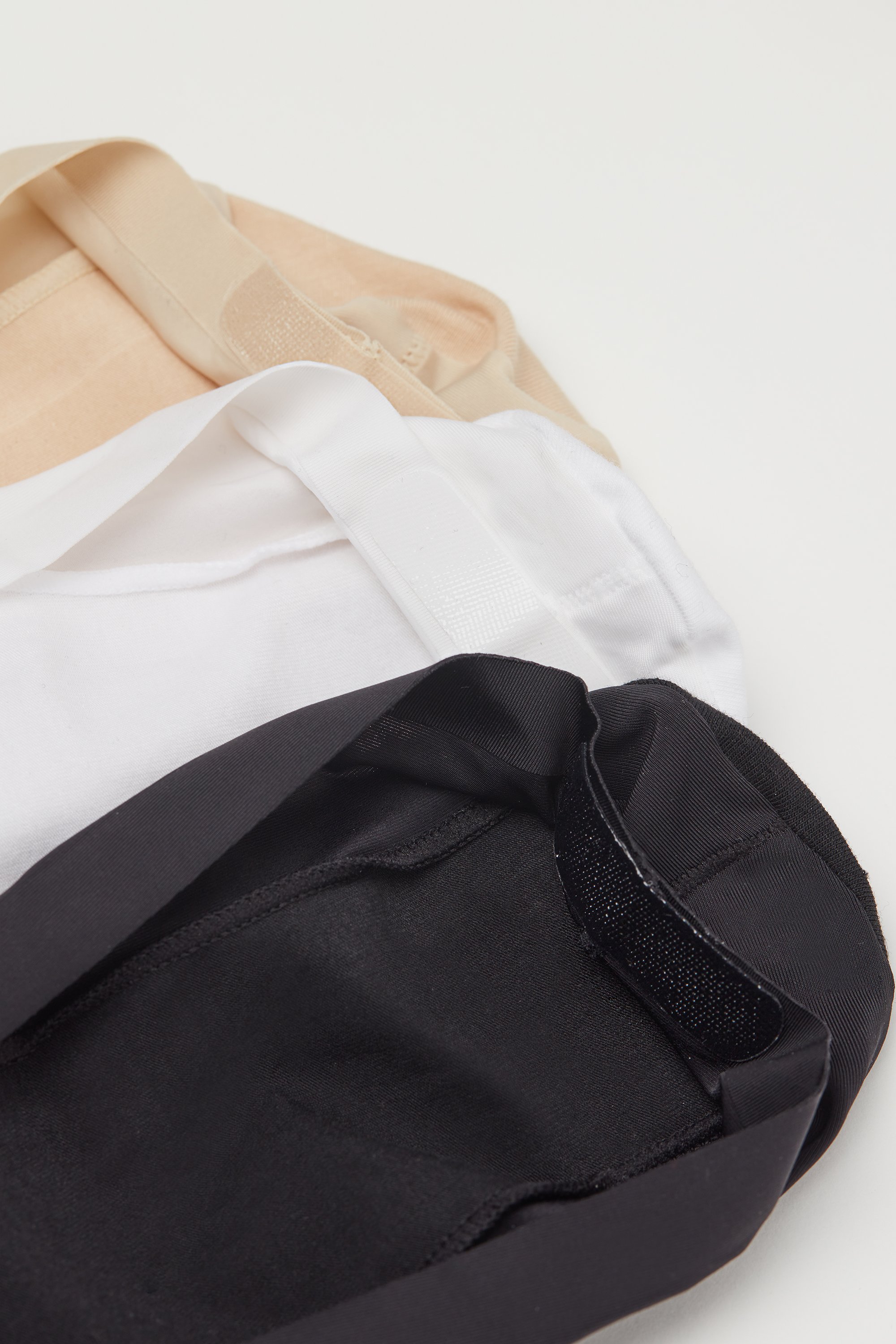 3 Pairs of Cotton and Silicone No-Show Socks