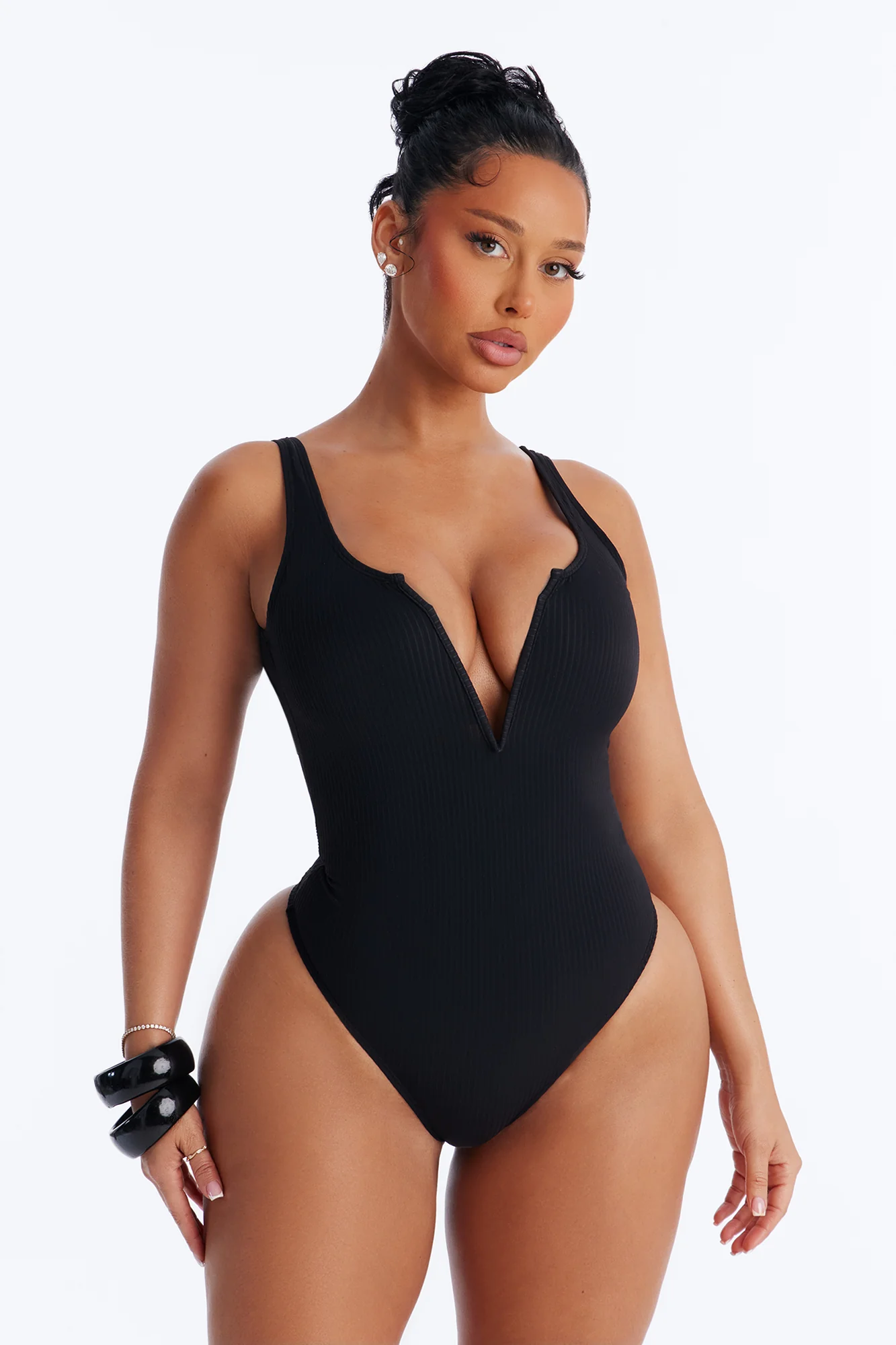 Running At The Beach V Wire 1 Piece Swimsuit - Black