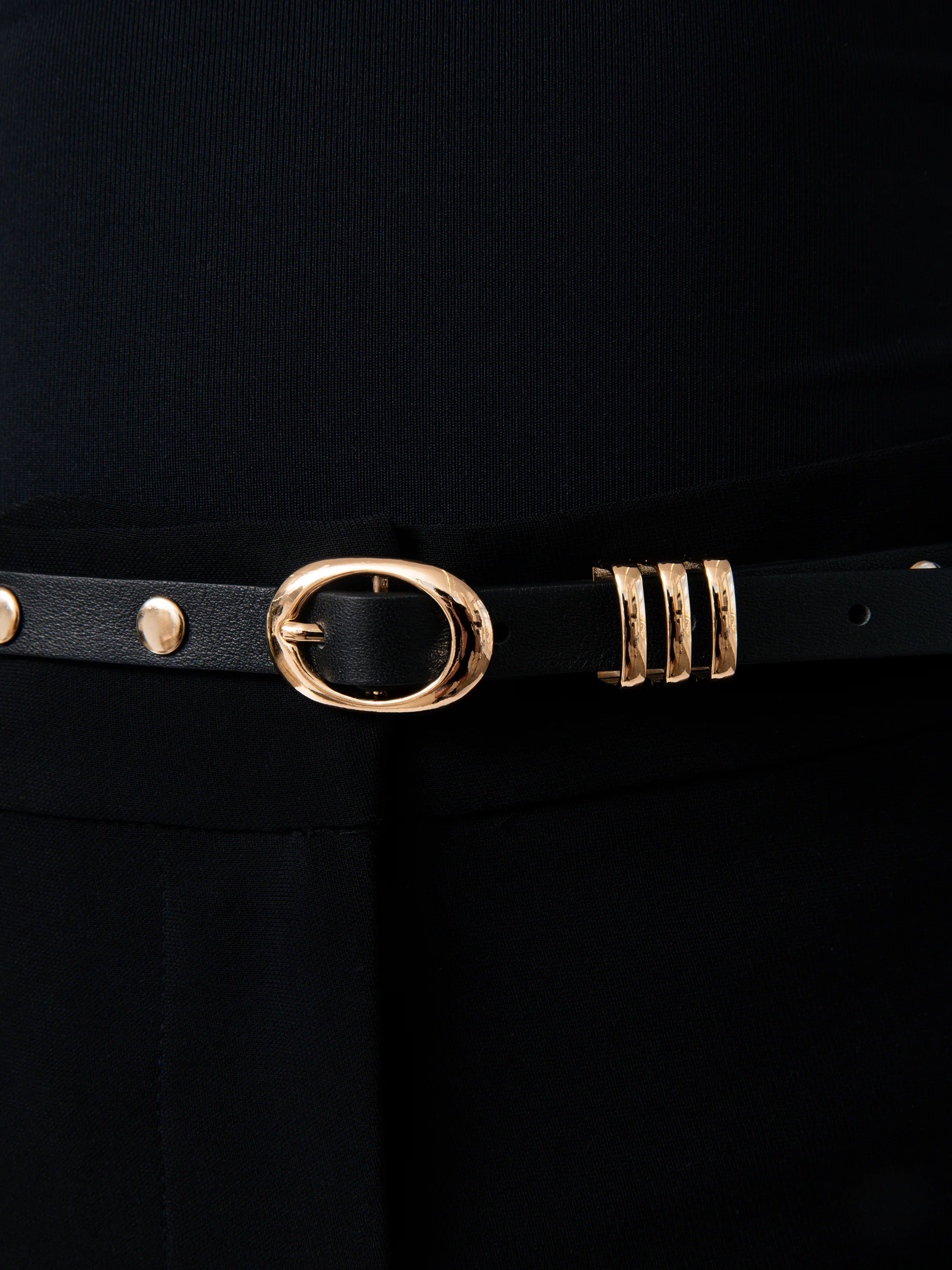 Classic Studded Skinny Belt in Black