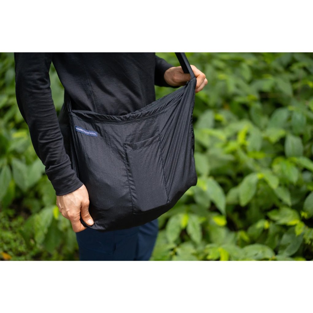 Ticket To The Moon Zipper Bag 10L - Black