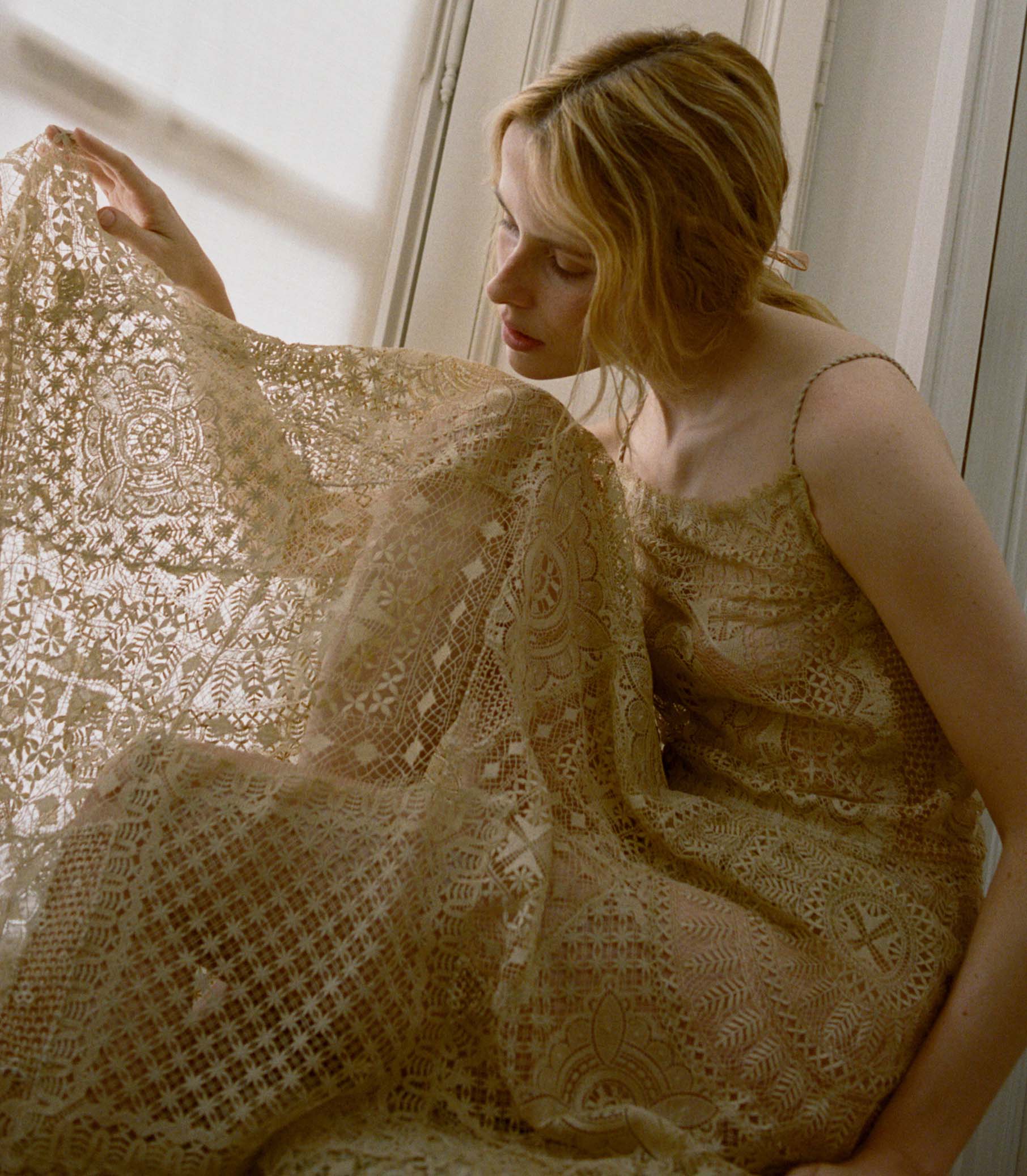 Handkerchief Anniversary Maxi Dress - Paille