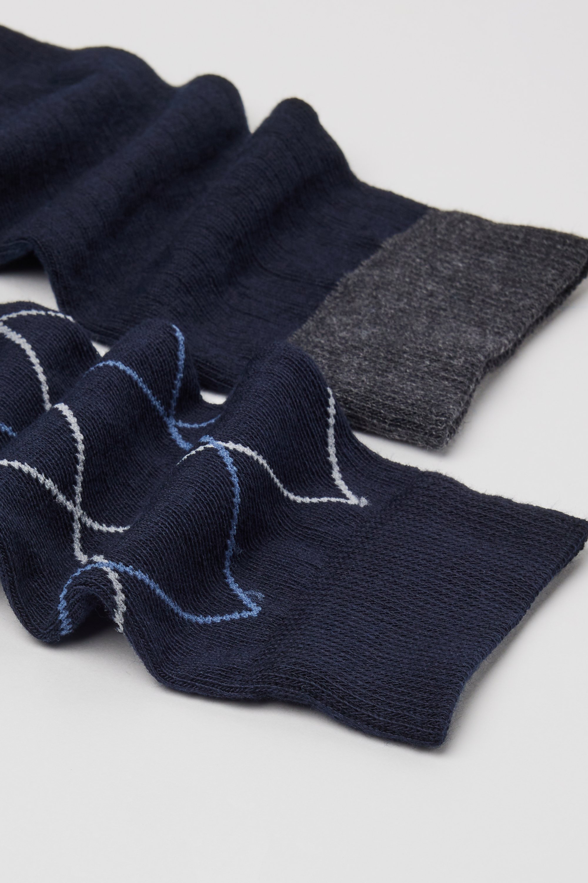 2 Pairs of Men’s Long Patterned Cotton Socks