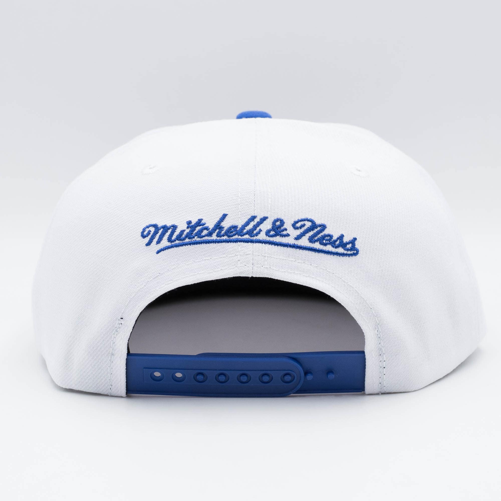 New York Islanders Sharktooth 2-Tone Mitchell & Ness Snapback NHL Cap