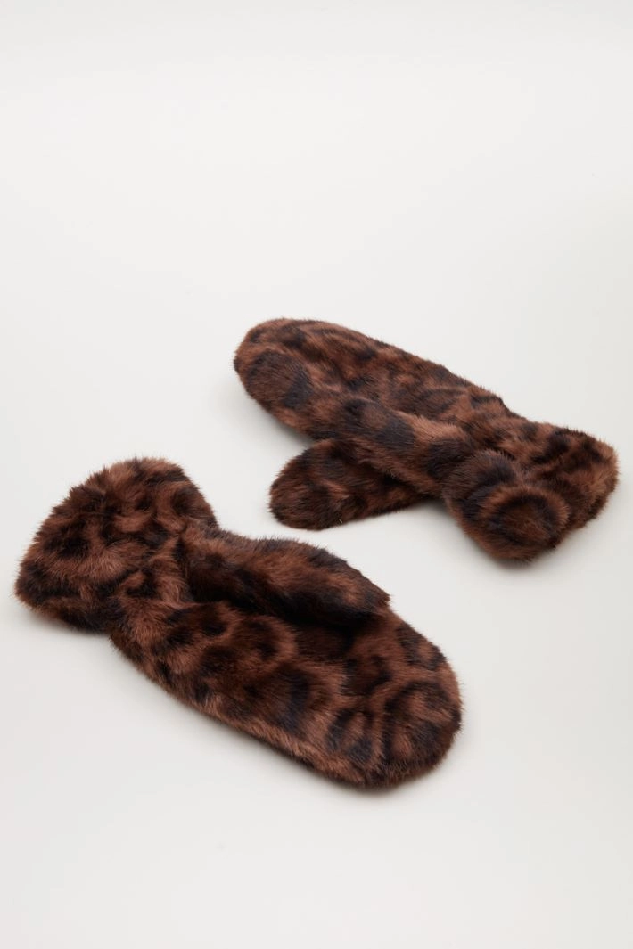 Faux fur mittens - BROWN
