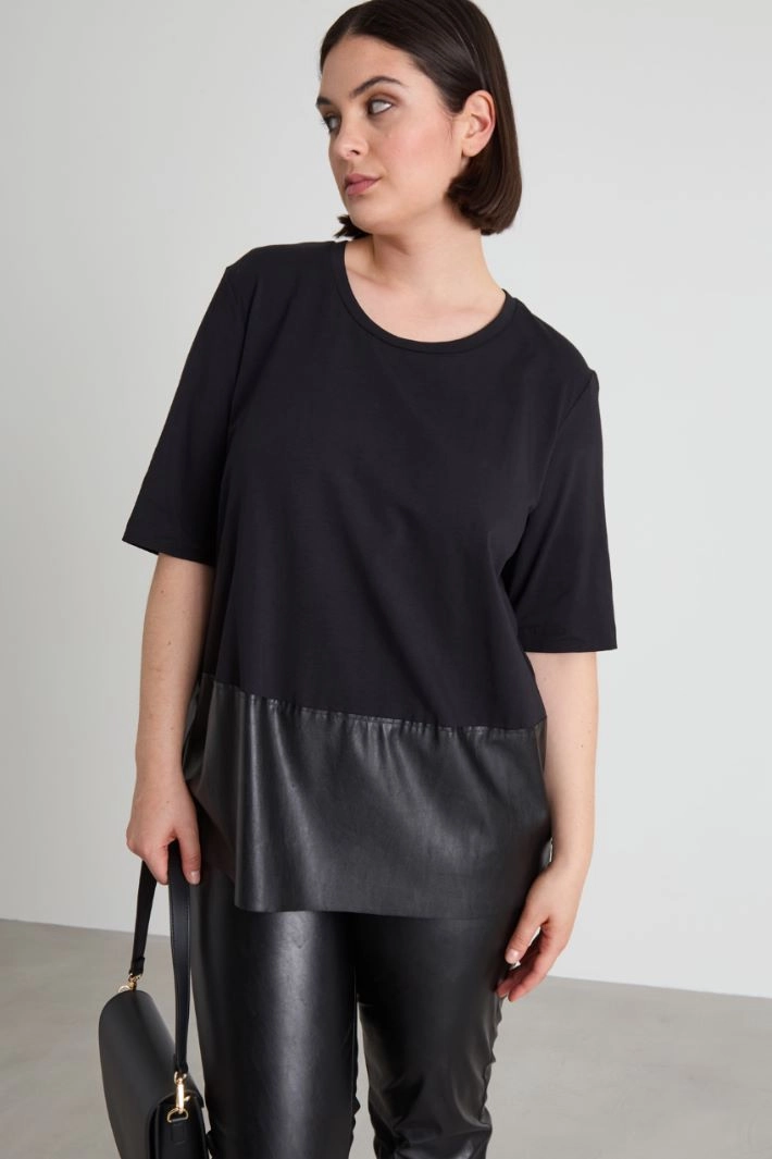 T-shirt with coated jersey bottom - BLACK