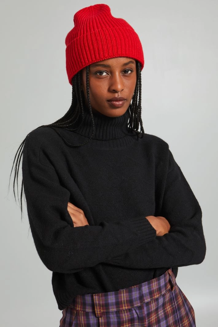 Turn-up beanie hat - RED