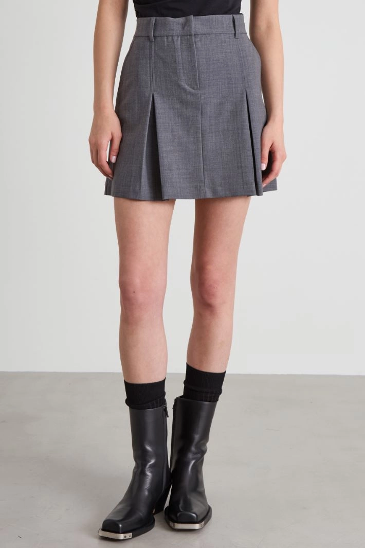 Short pleated skirt - GREY