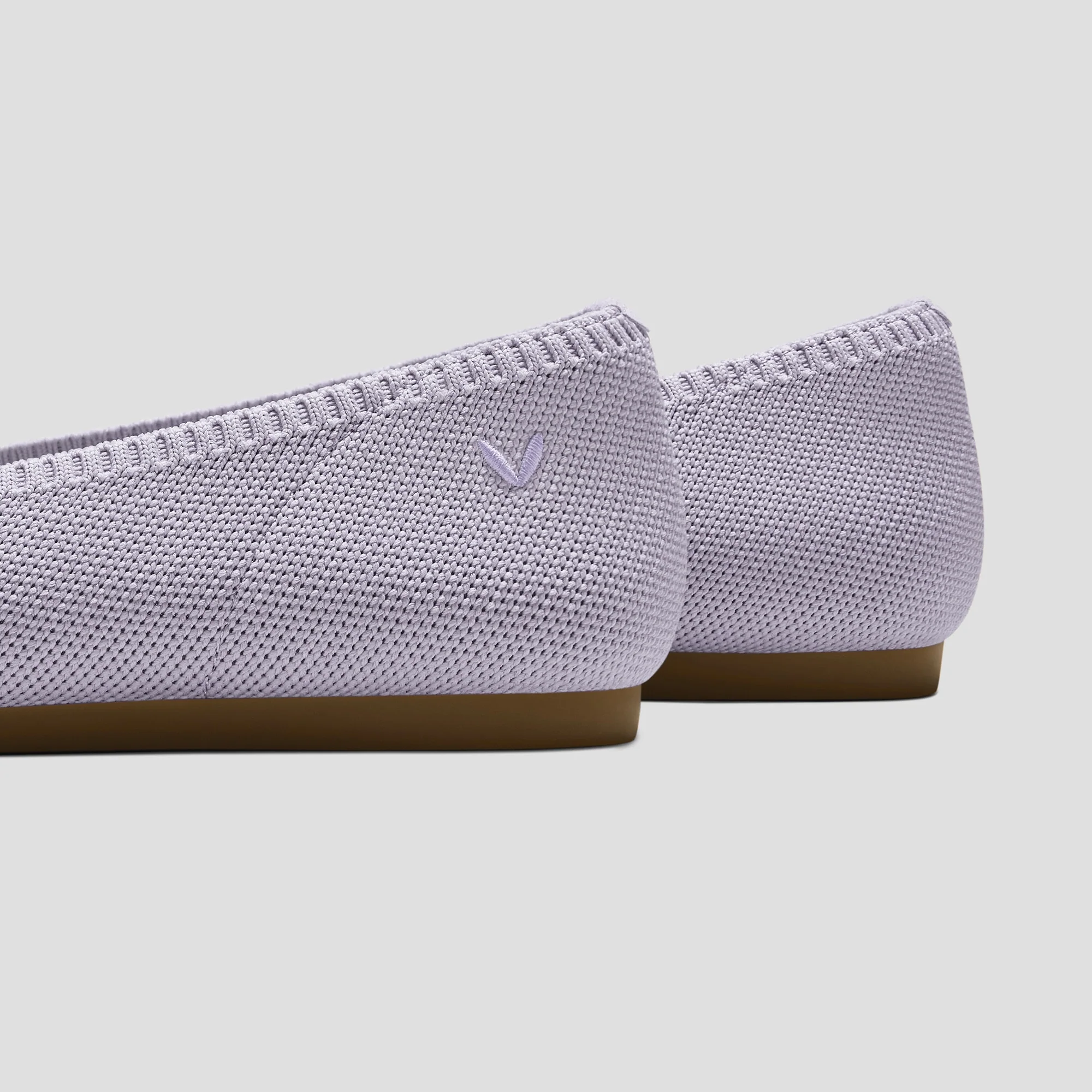 Pointed-Toe Ballet Flats (Aria 5°)