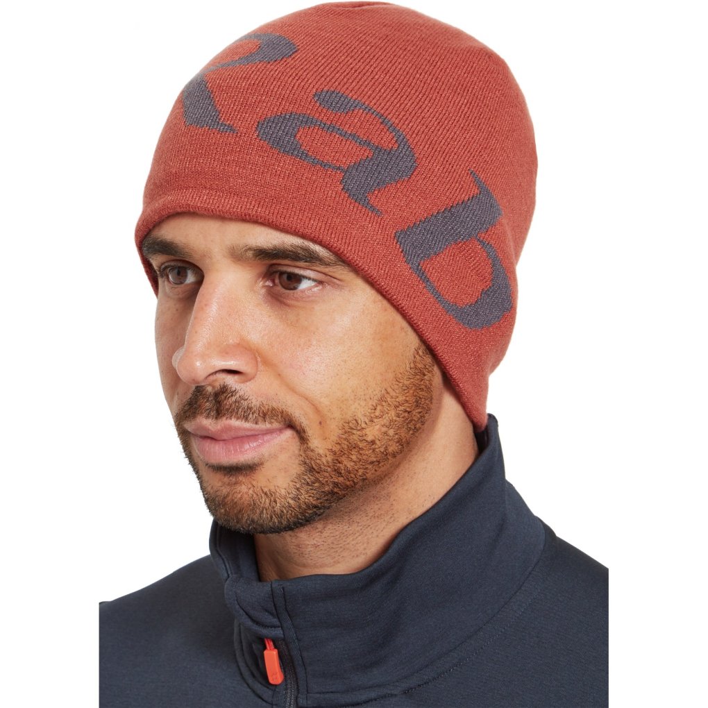 Rab Logo Beanie - tuscan red/graphene