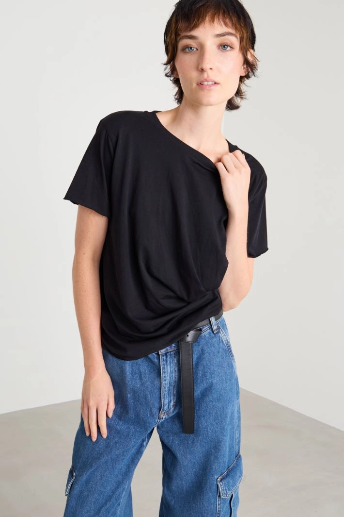 Draped T-shirt - BLACK