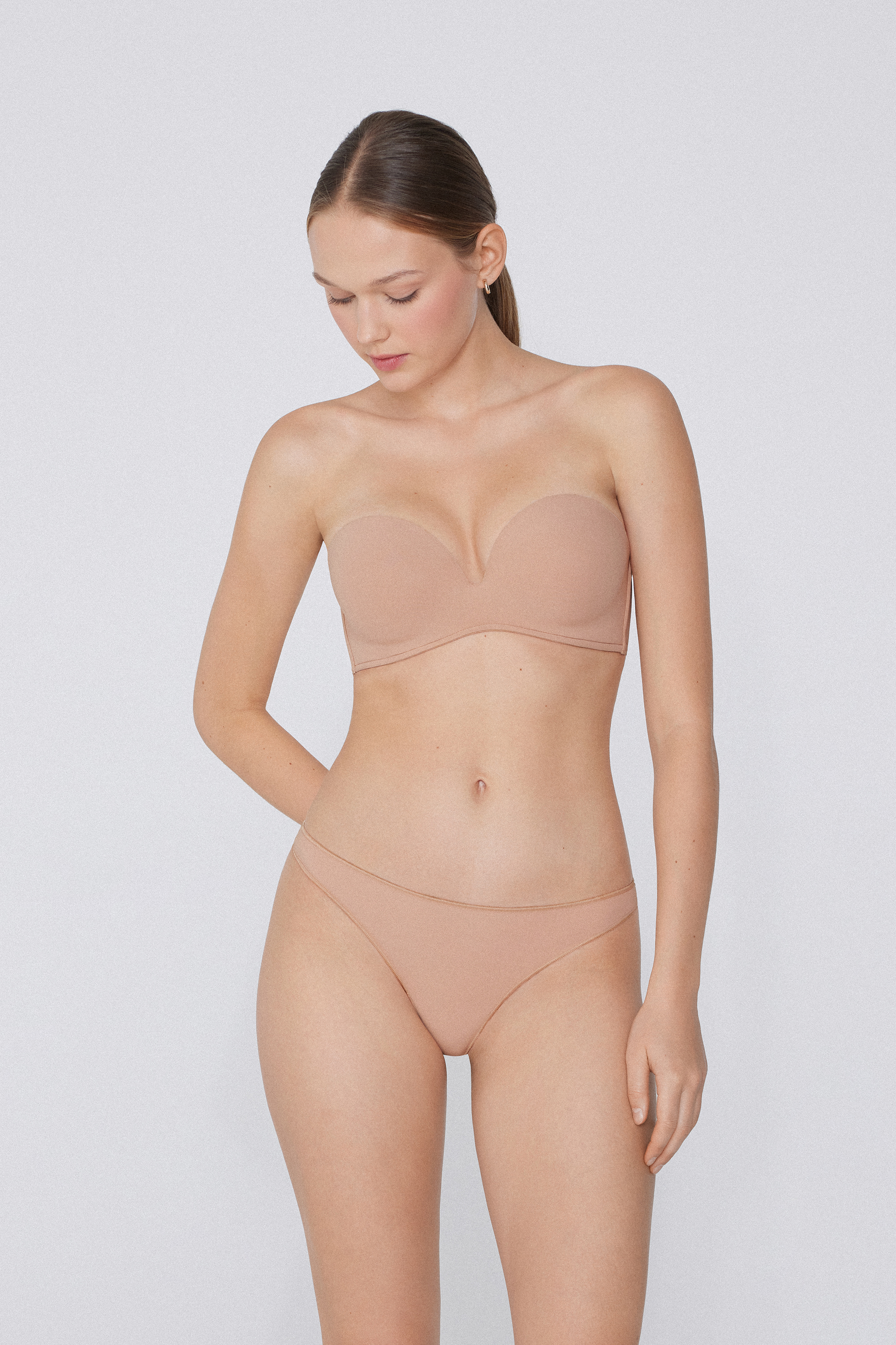 Padded Low-Cut Bandeau Bra in Recycled Microfibre