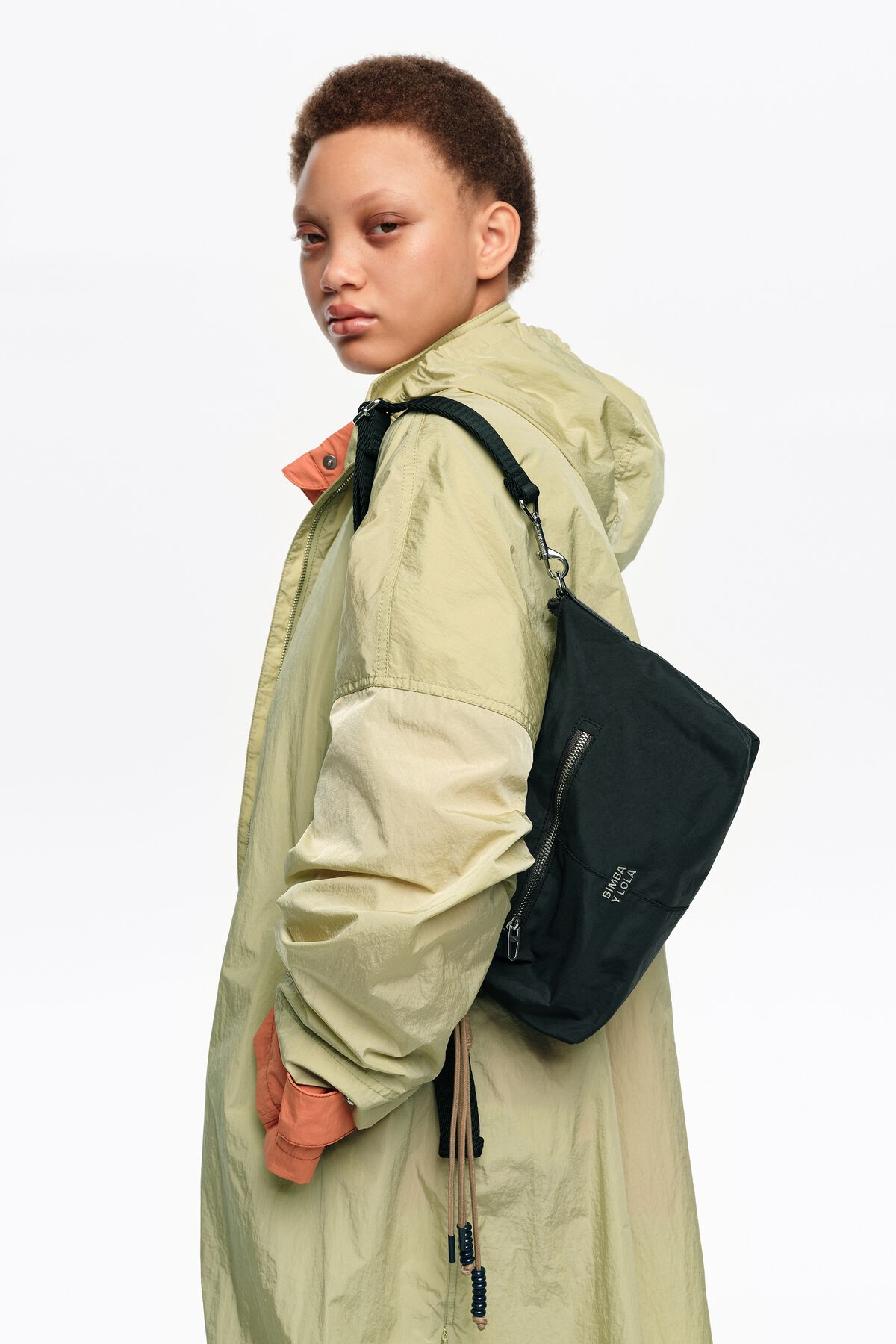 Black nylon trapecio bag