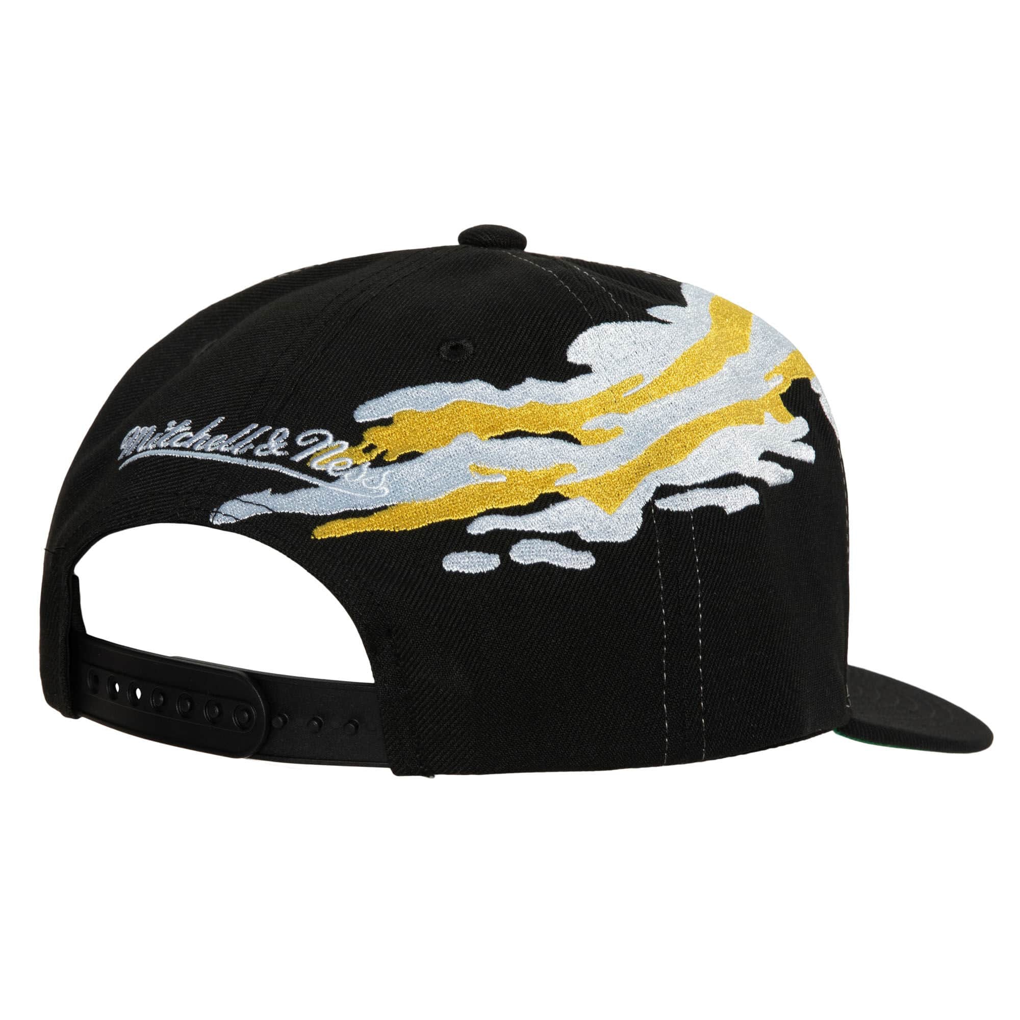Boston Bruins Paintbrush Mitchell & Ness Snapback NHL Cap Black