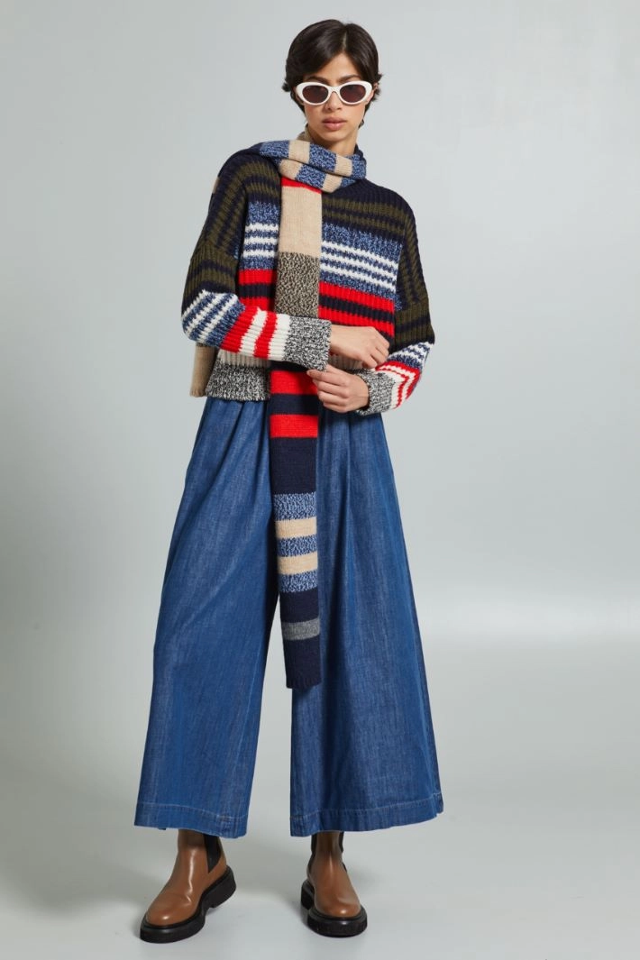 Boxy fit pure wool yarn sweater - BLUE GREEN RED