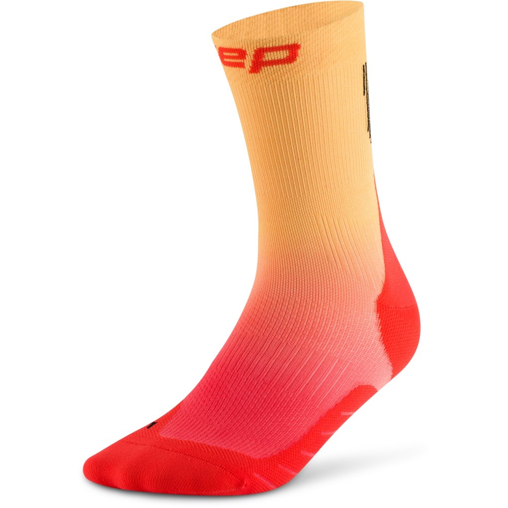 CEP Core Run Edt. Gradient Mid Cut Compression Socks Women - red/marigold fade