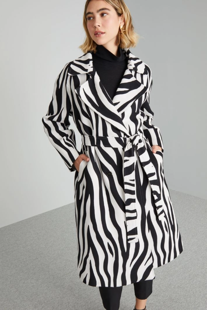 Animal-print jacquard coat - BLACK WHITE CREAM