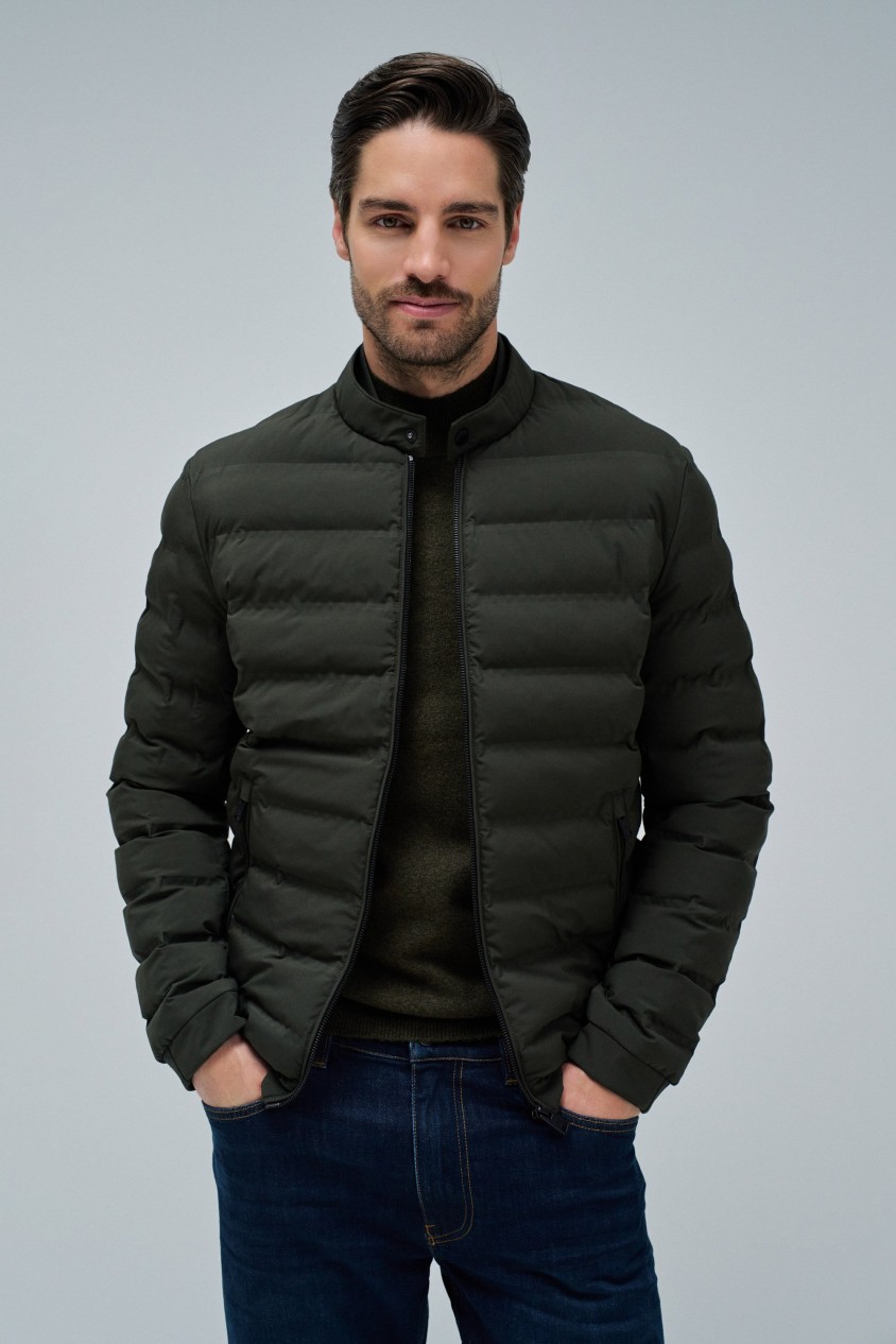 PUFFER JACKET WITH POCKETS