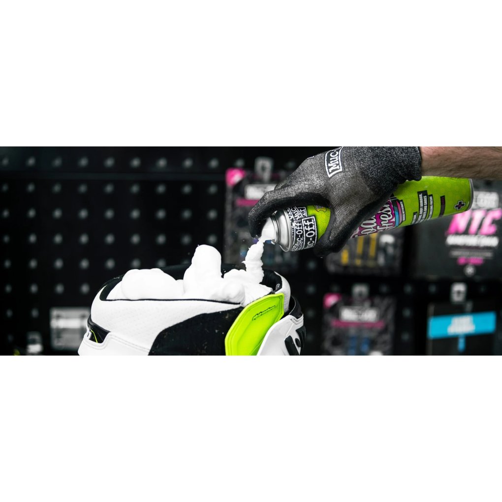 Muc-Off Helmet Foam Fresh Cleaner 250 ml
